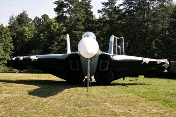 博尔塔拉飞机军用模型